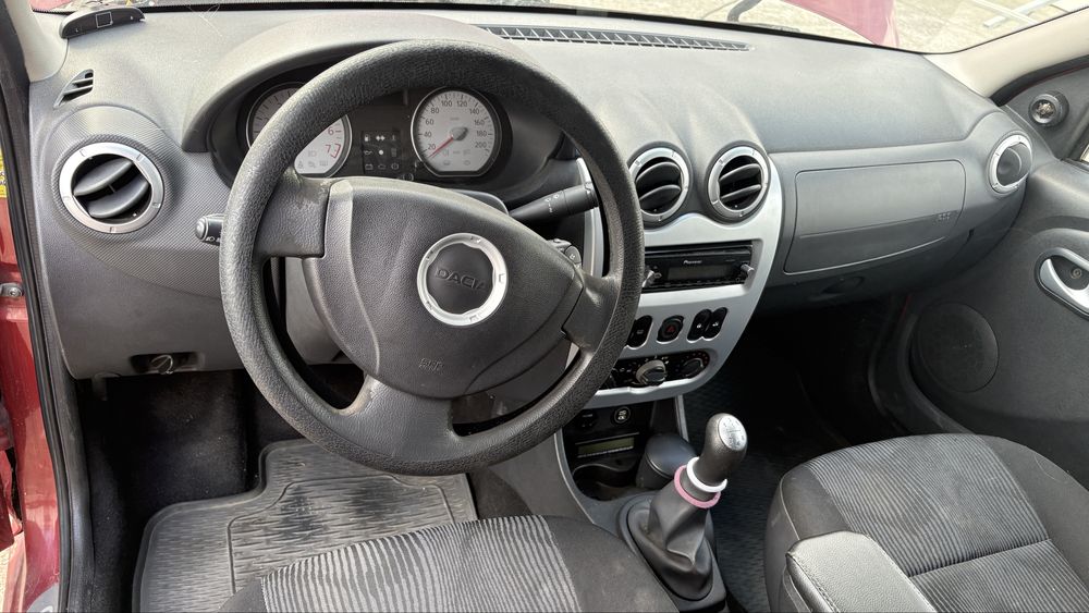 Dacia Logan MCV 1.5 dCi – 7 locuri – AC – Carlig – 2009
