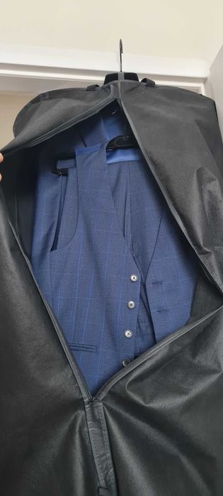 Цял костюм Moss Bross London