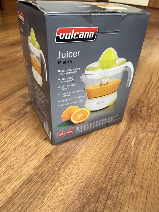 Сокоизтисквачка / преса за цитруси, фрешове