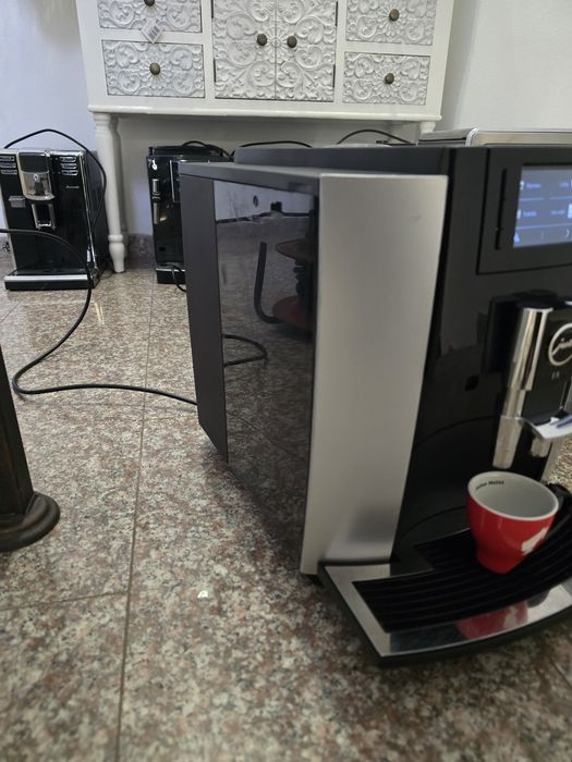 Кафемашина Jura e8