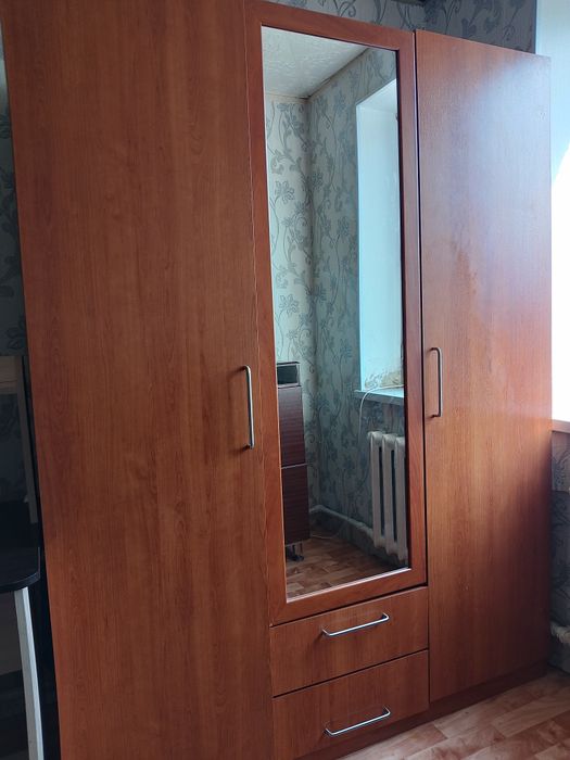 Продам Шкаф для одежды.