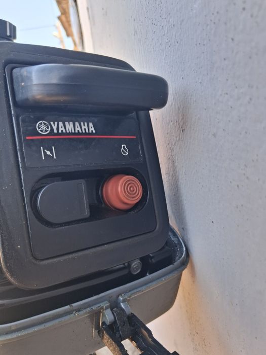 Продам лодочный мотор ямаха 3