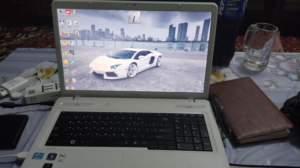 Ноутбук Тошиба 17