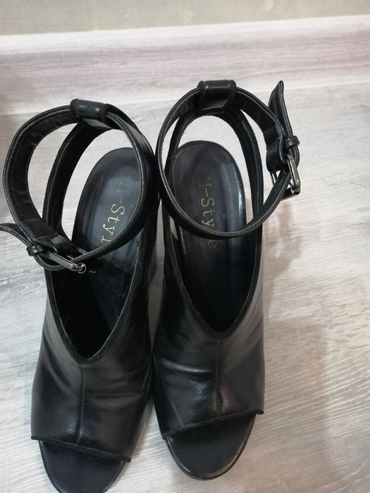 Женская обувь 5000