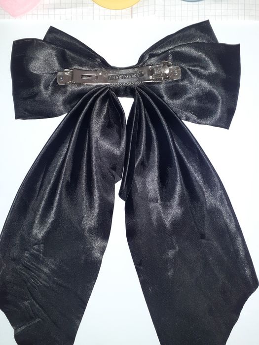 Заколка/зажим в виде бантика!