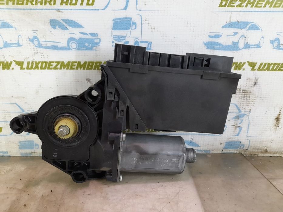Motoras macara geam dreapta spate 8E0959802E Audi A4 B7 (2004 - 2008)