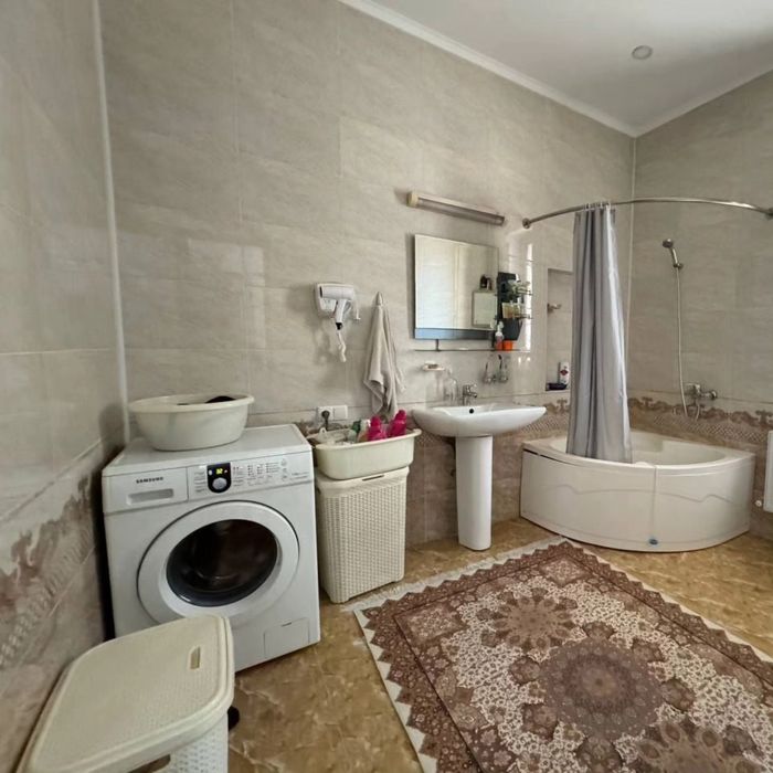 Срочно продаётся отличный участок 8соток на Карвон базар,евро ремонт,