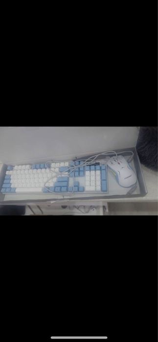 Клава продам за 8к