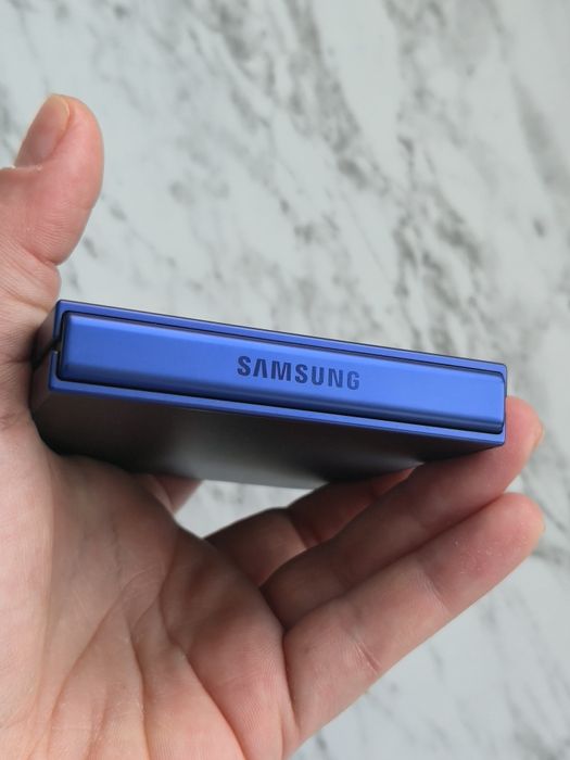 Vand/schimb Samsung Z Flip7 256gb
