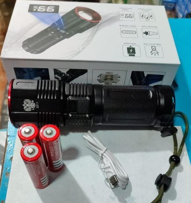 Фонарик мощный большой