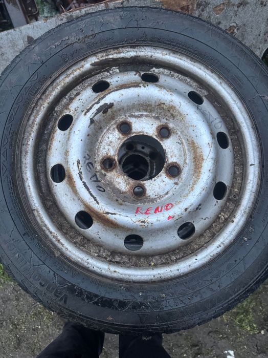 Vând jante diferite modele și mărimi