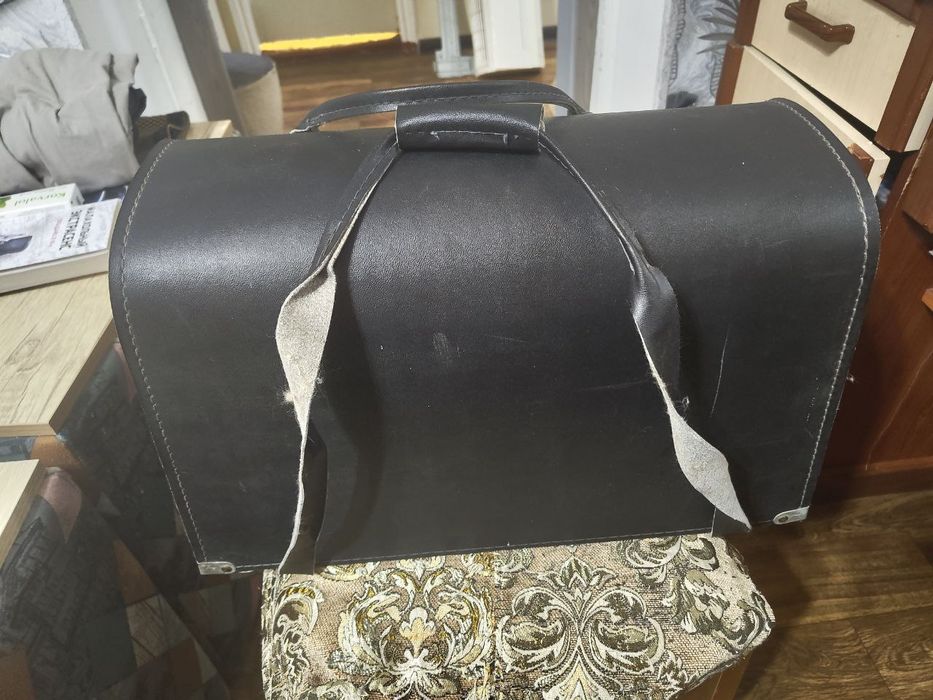 Швейная машинка Чайка-132м