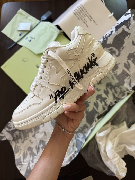 Бели дамски сникърси/кецове Off White