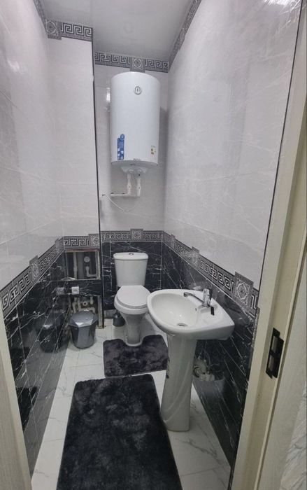 Новза метро йулида COMPASSга якин жойлашган 2 квартира  бор