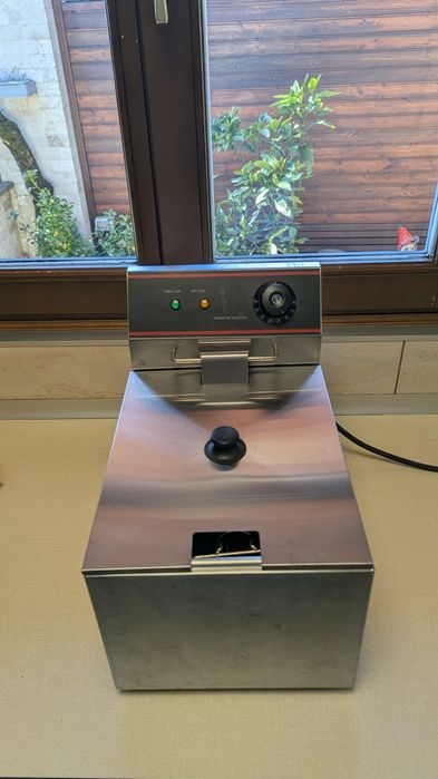 Friteuză inox profesională