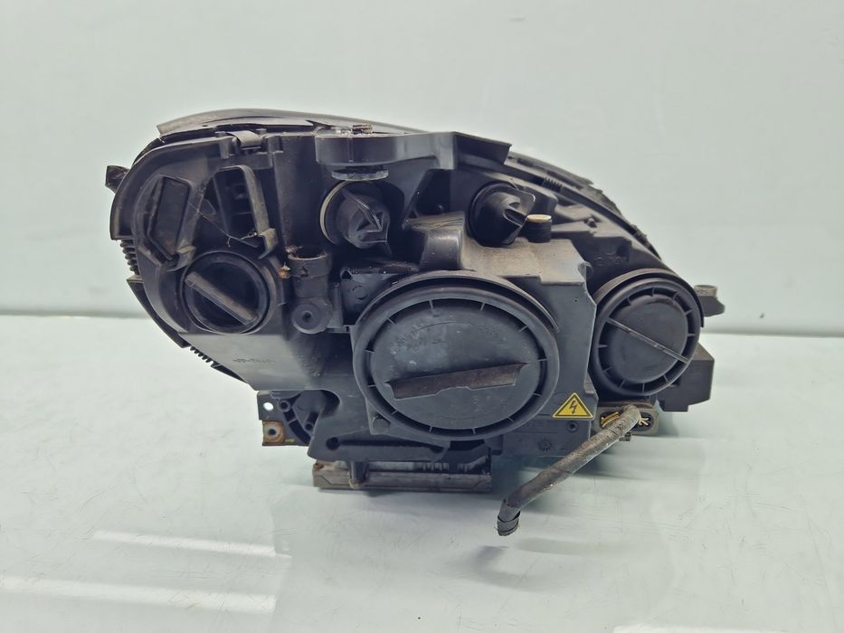 Far stanga Mercedes Clasa C (W204) [Fabr 2007-2014] A2048209161