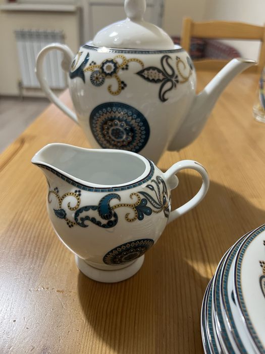 Чайник сервиз, молочник, сахарница
