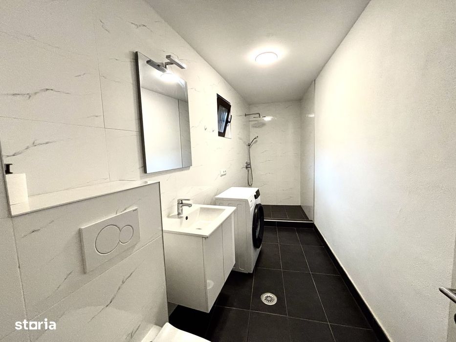 Apartament 3 Camere Spațios, Mobilat,  Curte și Balcon [ Zona Centrala