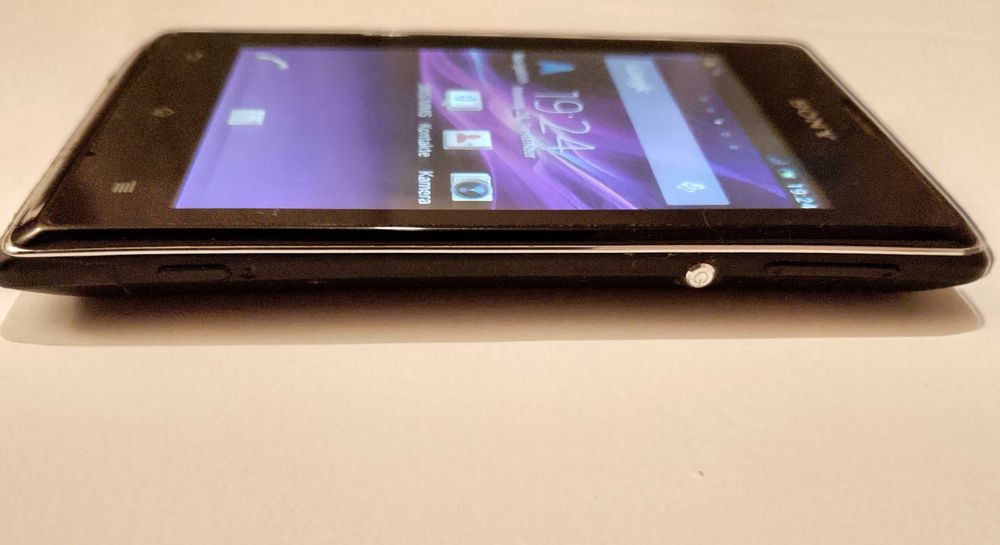 Смартфон  Sony Experia E - Dual