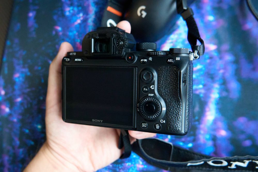 Продаю Sony A7 III(3)