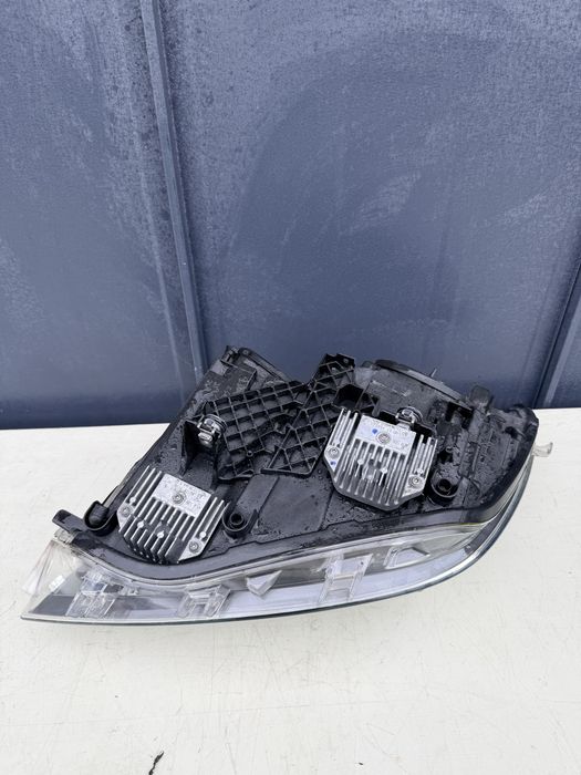 Far dreapta BMW seria 1 f20 bi xenon adaptiv