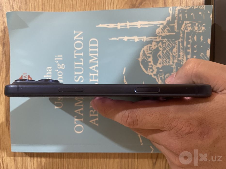 Iphone 17 pro max blue