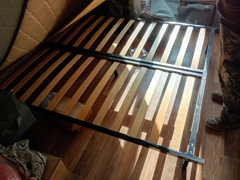 Кровать двух спальняя