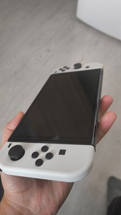 Nintendo Switch OLED не прошитый, в идеальном состоянии