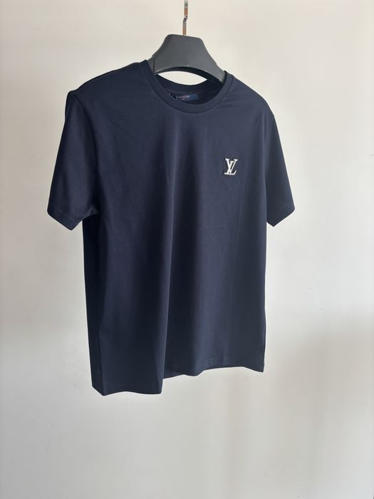 Tricouri barbat modele noi