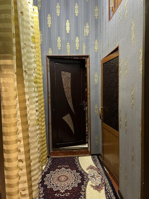 Hovli sotiladi srochno