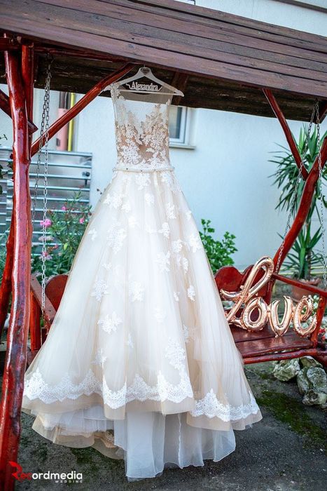 Rochie de mireasa Milla Nova, Jeneva, model deosebit