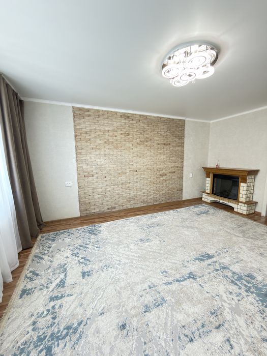 Продам 4х комн кв район Север-Восток