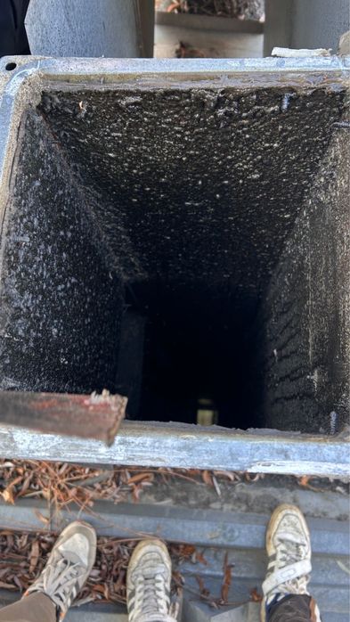 Чистка вытяжкий.