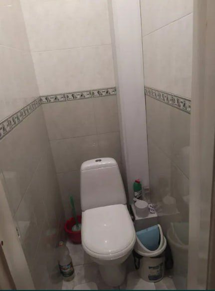 Квартира на Чиланзар 8 квартал 2/4/4 общ пл 60м/77 серия