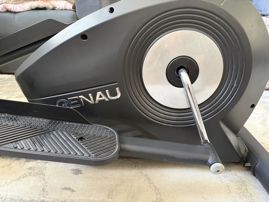 беговая дорожка “Genau Elliptical GN-100”