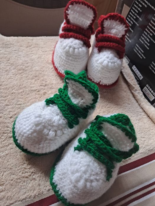 Botosi bebe diferite modele si culori