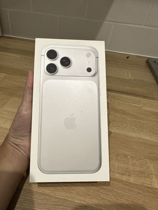 iPhone 17 Pro Max 1TB Silver