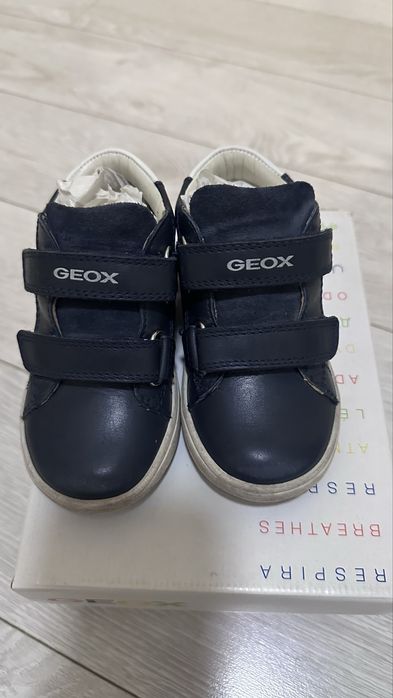 Кожаные кроссовки Geox