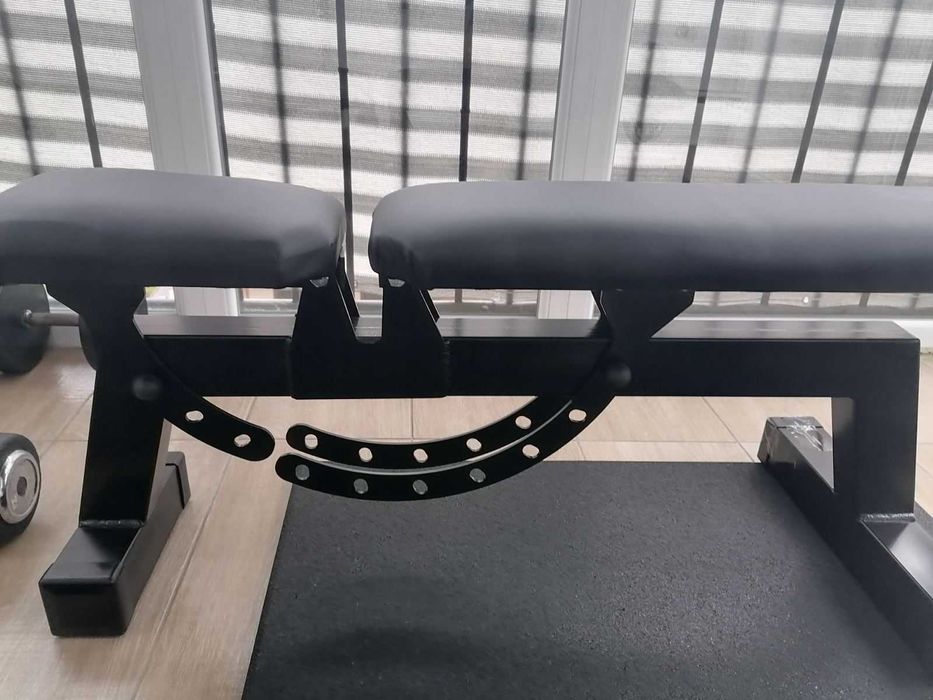 Дъмбели 20 и 22.5 и лежанка - фитнес оборудване