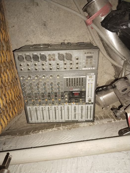 Пульт управления с колонками