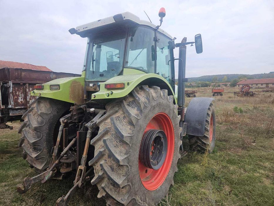 PIESE Tractoare CLAAS ARES 836RZ  –  pentru piese!