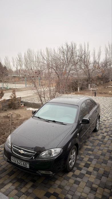 Chevrolet Gentra Черный