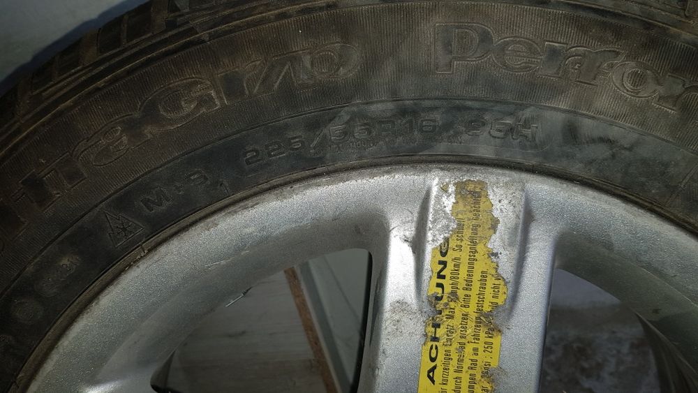 Резервна гума патерица