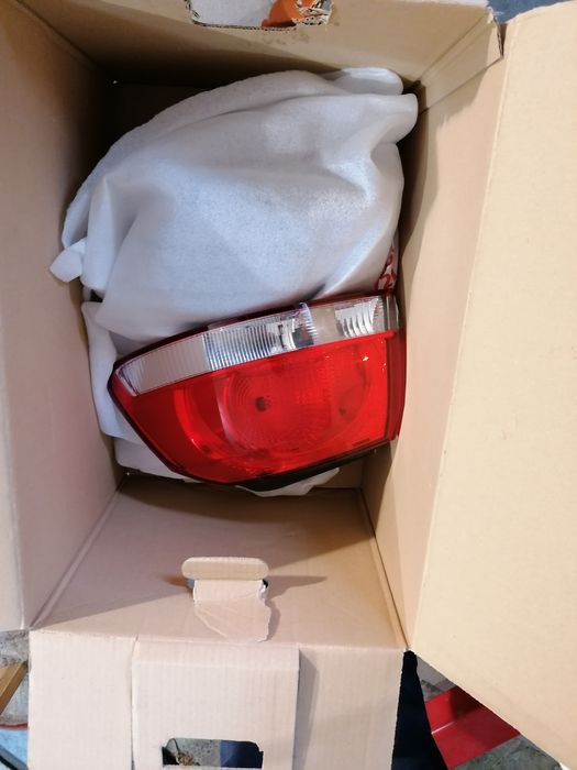 Vindem stop dreapta original pentru VW Golf 6 GTI cod 5K0 945 096 F