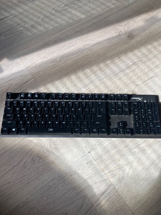 Гейминг клавиатура HyperX Alloy FPS RGB Kailh silver speed switches