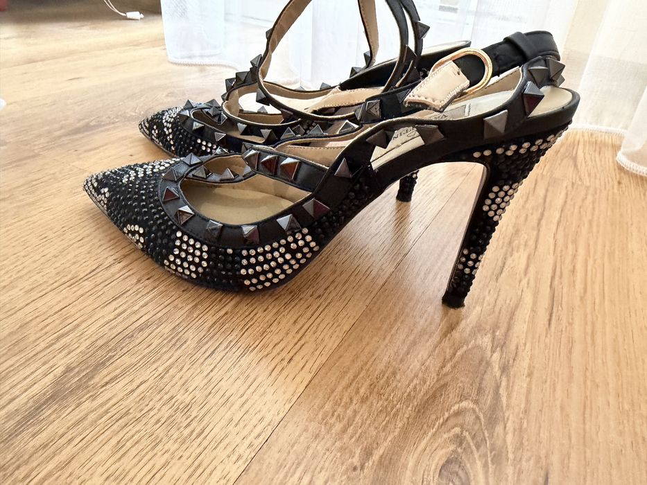 Valentino черни токчета
