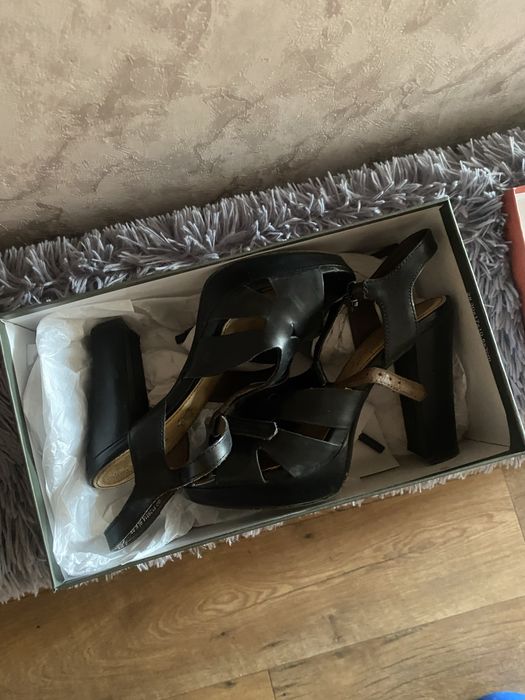 Босоножки летние