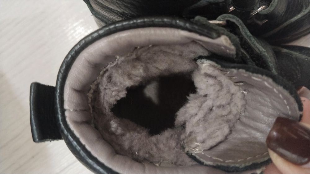 Продам детскую обувь, сапоги зимние