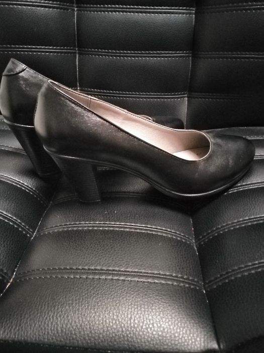 Pantofi din piele