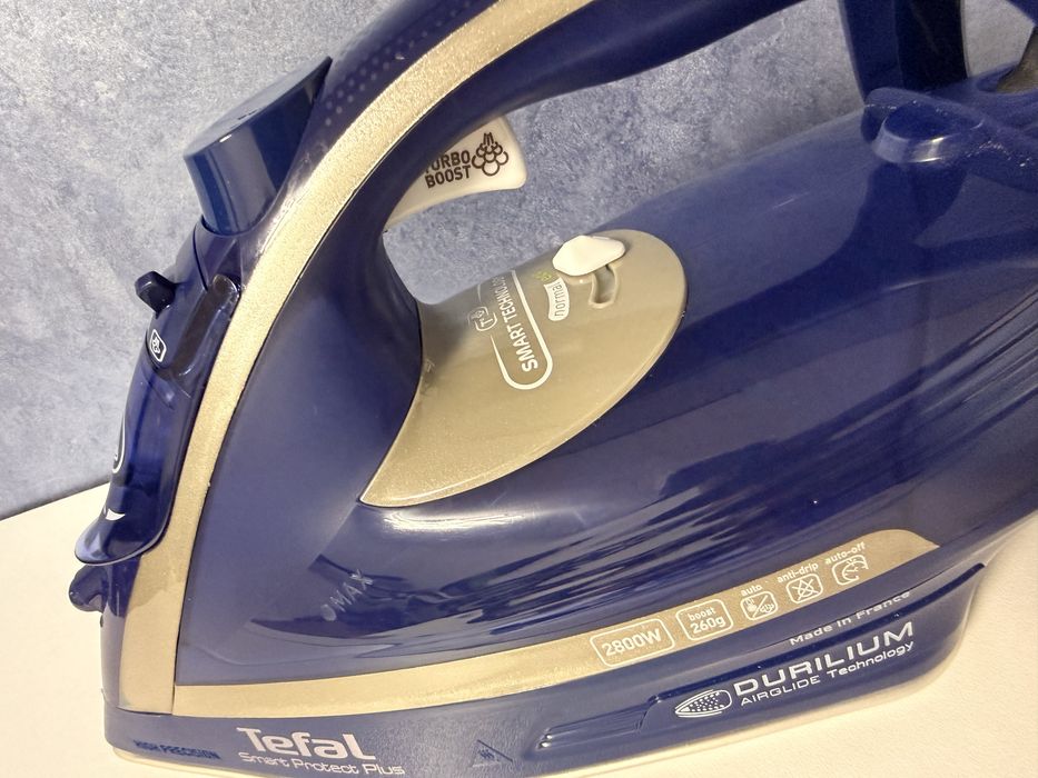 Fier de călcat smart Tefal nou cu reglaj automat a temperaturei
